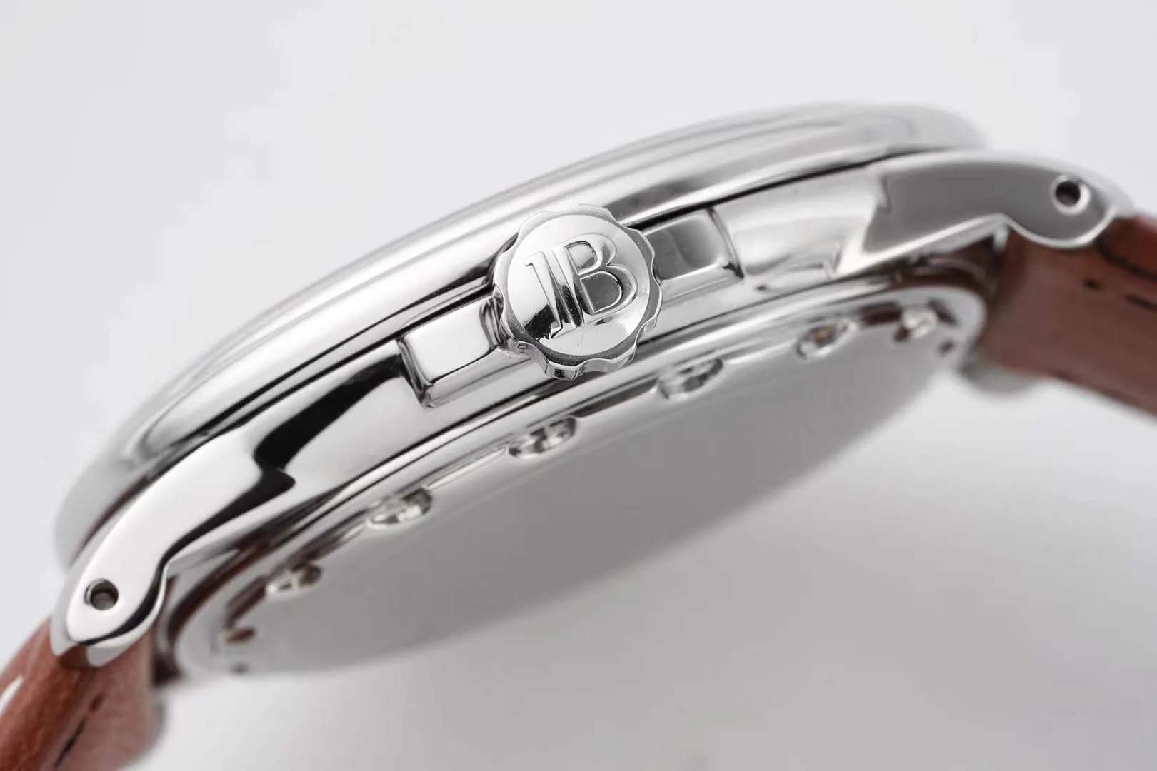 Hundred Hours schwarzes Zifferblatt in Stahl am braunen Lederarmband – Bild 9