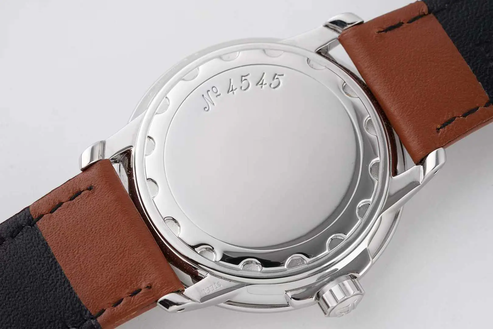 Hundred Hours schwarzes Zifferblatt in Stahl am braunen Lederarmband – Bild 7