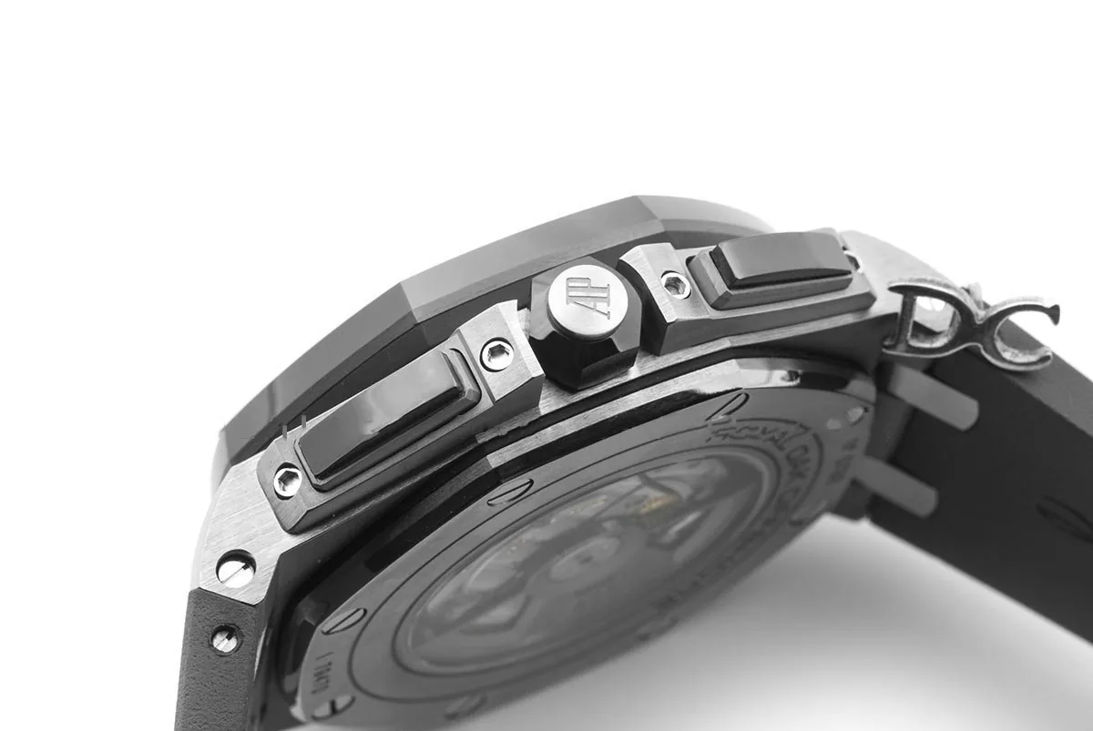 Royal Oak Offshore Novelty 44mm titanio 26400IO SIHH - Imagen 4