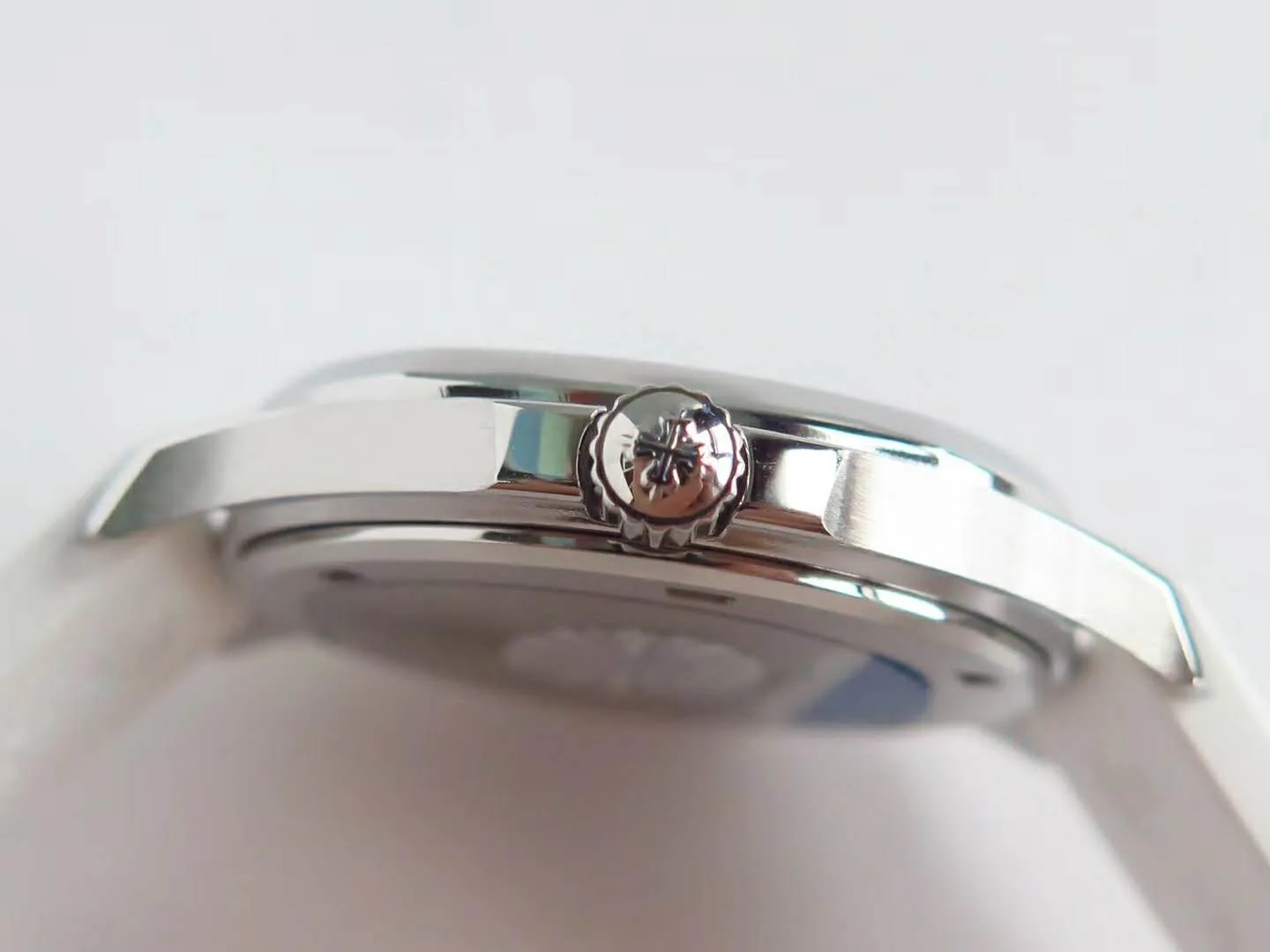 Aquanaut Luce 5067A-011 weißes Zifferblatt in Stahl – Bild 7