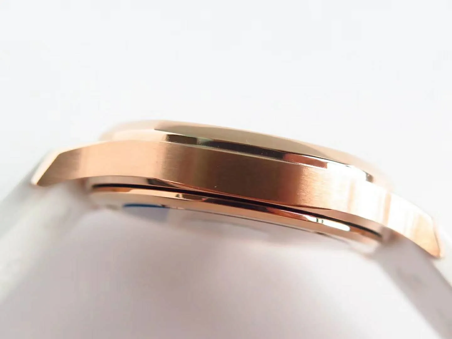 Aquanaut Luce 5068R-010 weißes Zifferblatt in Roségold – Bild 7