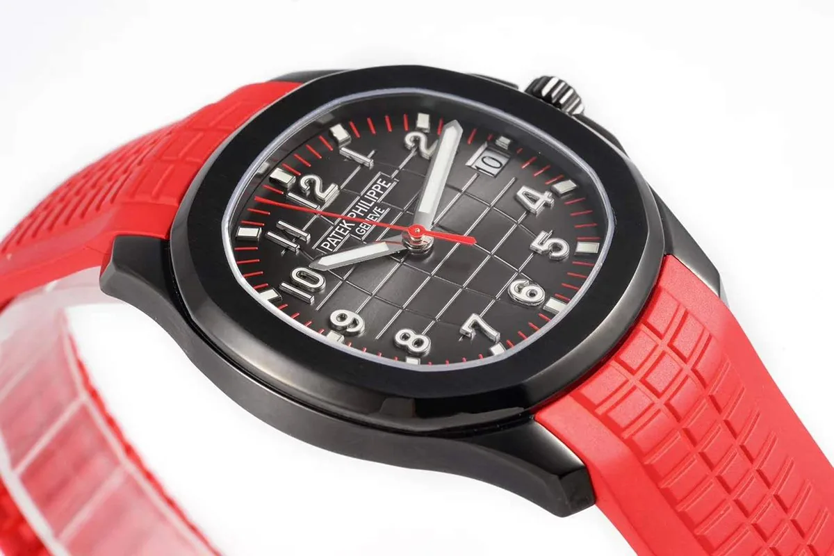 Aquanaut 5167A ‘Black Venom Limited Edition’ cadran noir sur bracelet en caoutchouc rouge – Image 6