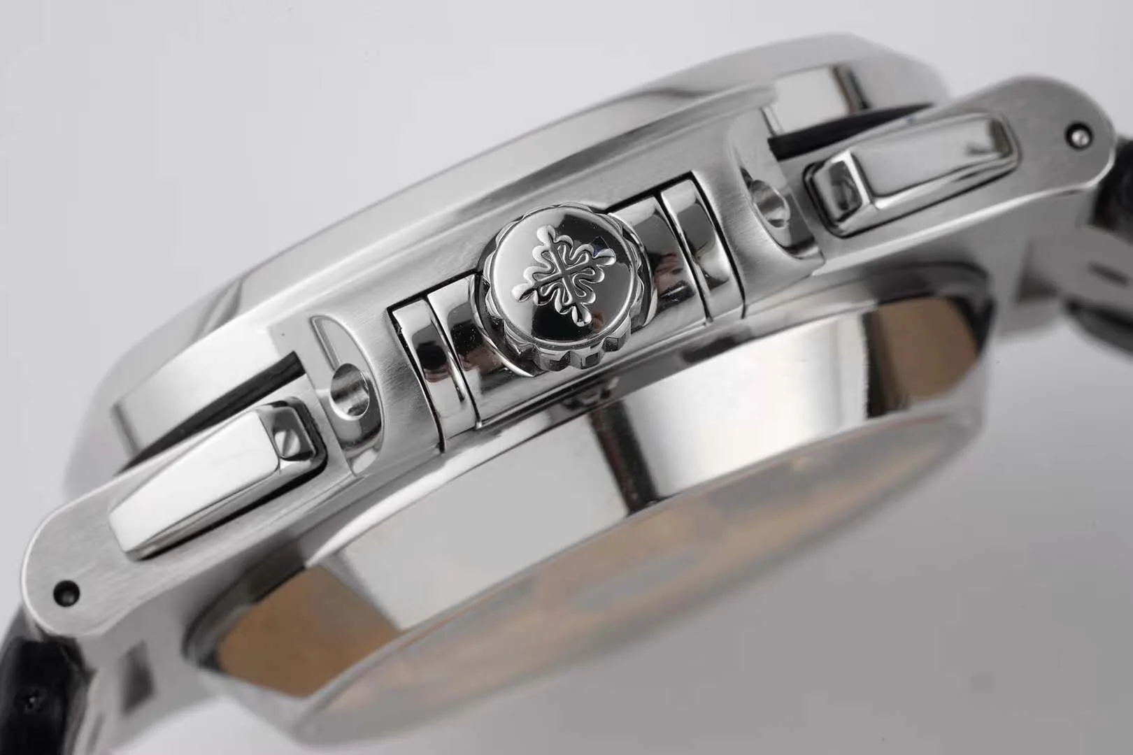 Nautilus 5980/1A-019 White Dial in Steel on Leather Strap - Image 9