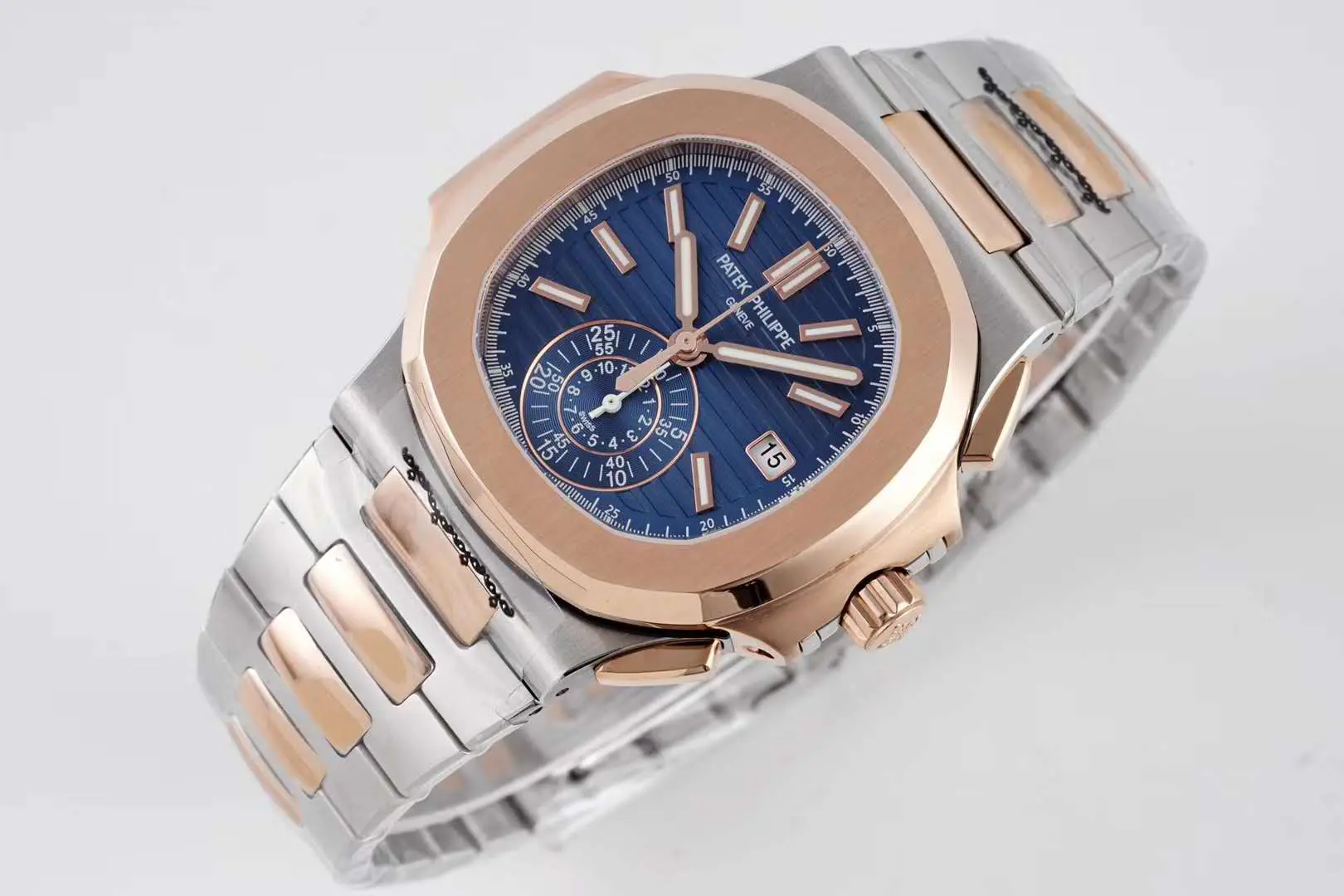 Nautilus Chronograph 5980/1AR en acier et or rose – Image 2