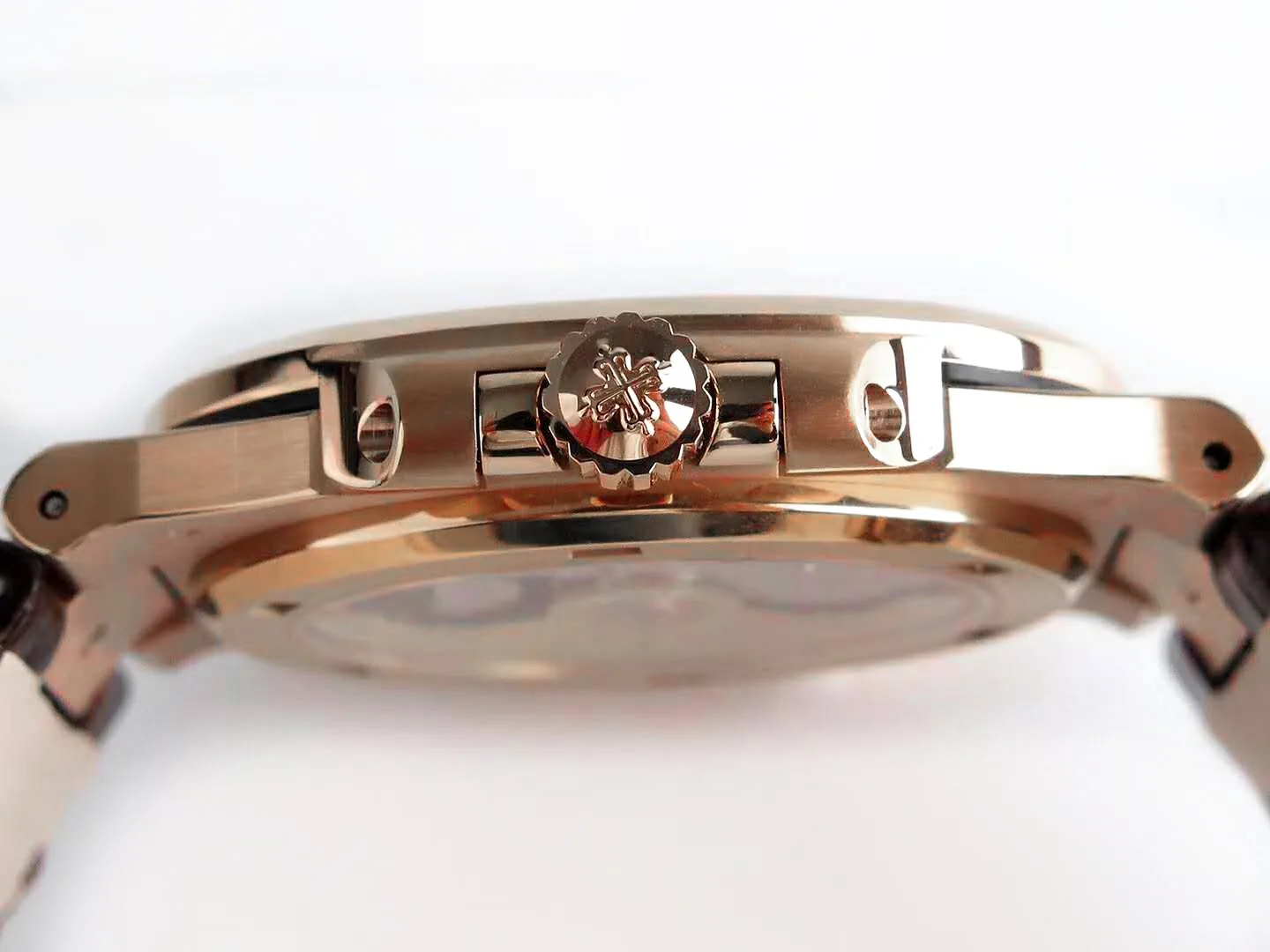 Nautilus Jumbo 5711 White Dial in Rose Gold with Brown Leather Strap - Image 10