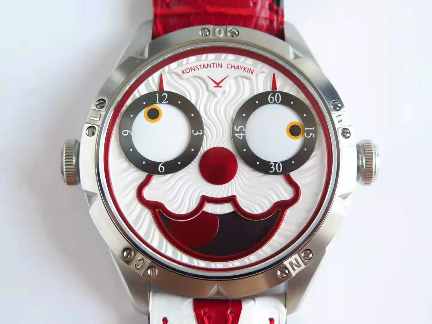 Wristmons Crown con cravatta - immagine 3