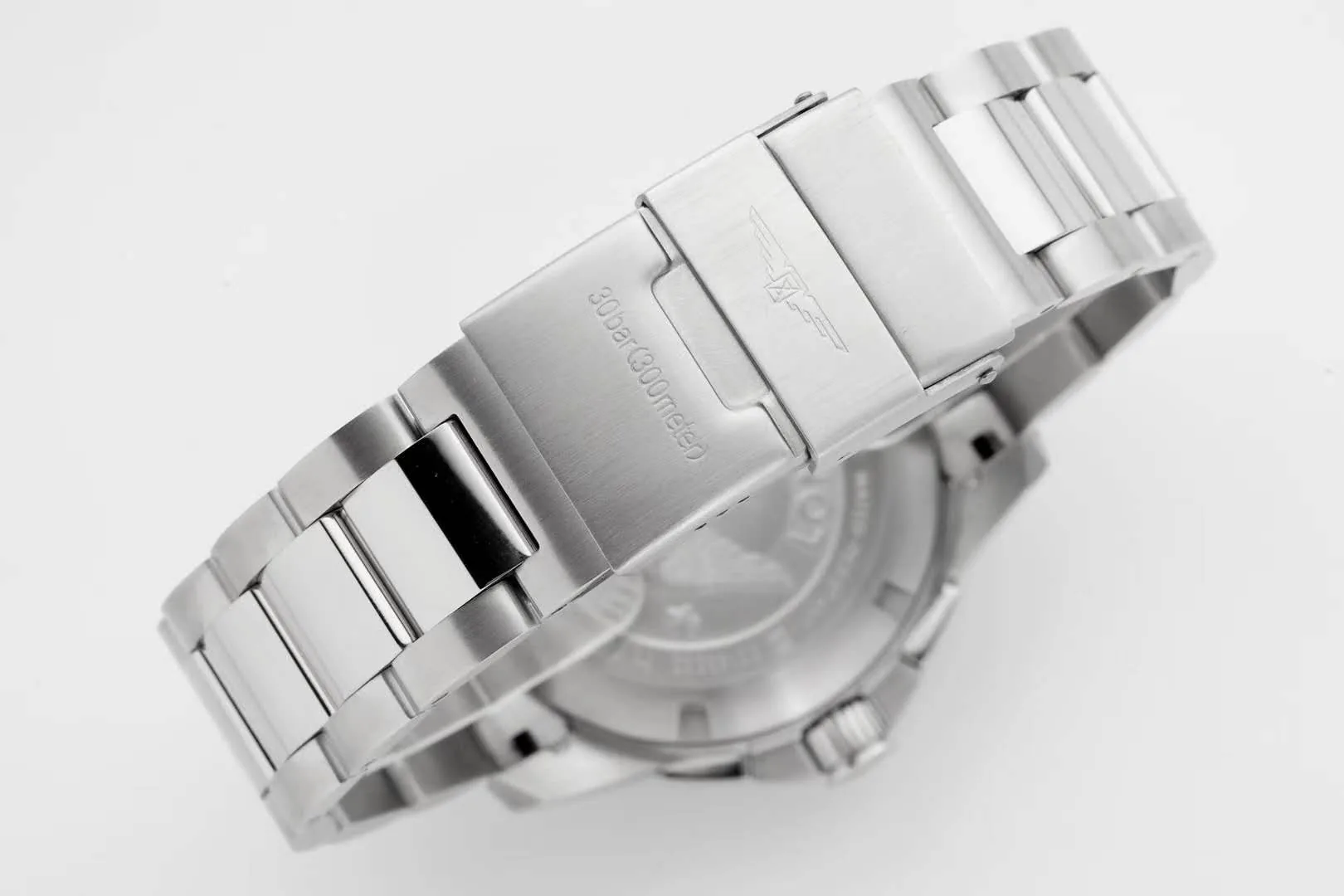 Hydroconquest grünes Zifferblatt am Armband – Bild 9