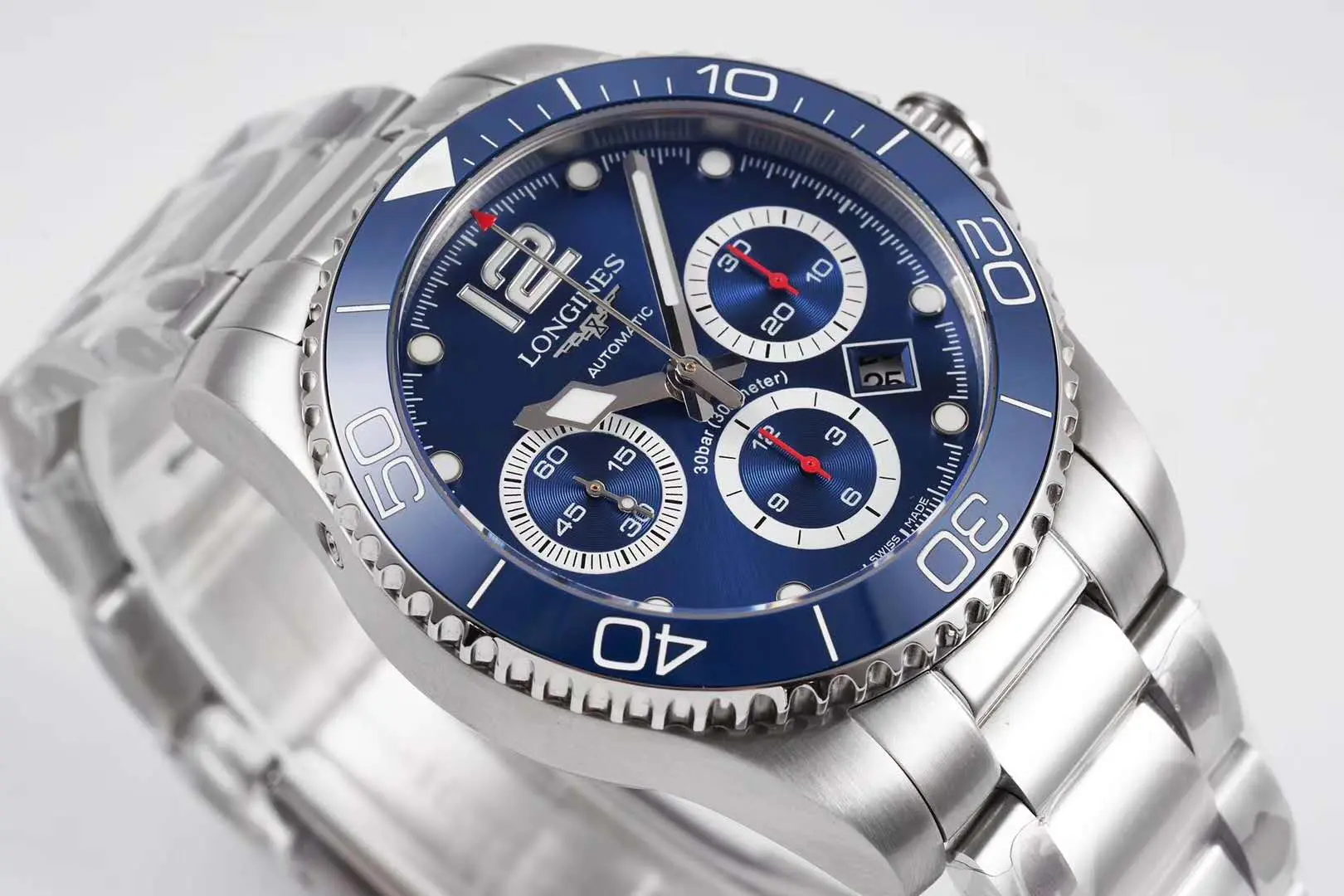 Hydroconquest quadrante blu su bracciale - immagine 4
