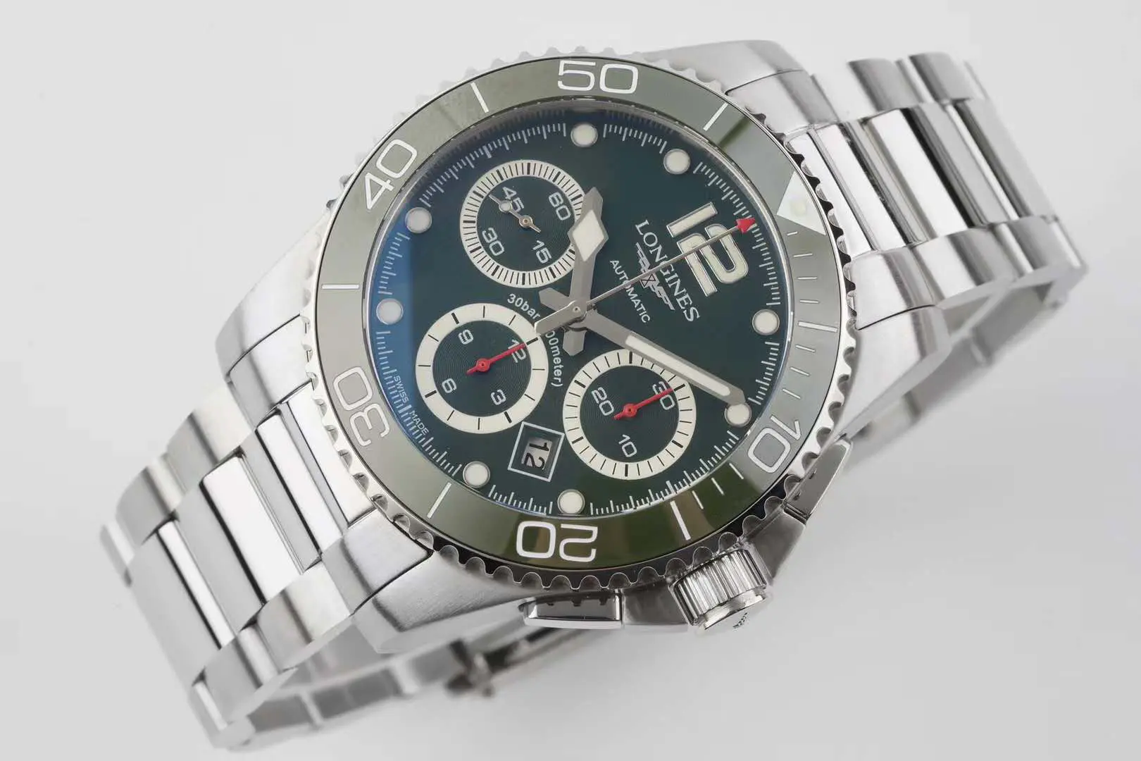 Hydroconquest grünes Zifferblatt am Armband – Bild 3