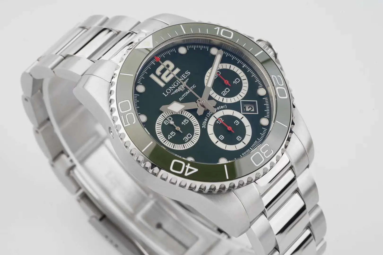 Hydroconquest grünes Zifferblatt am Armband – Bild 4