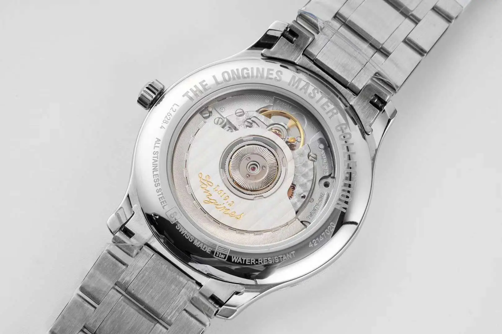 Master Collection White Dial on Bracelet - Image 7