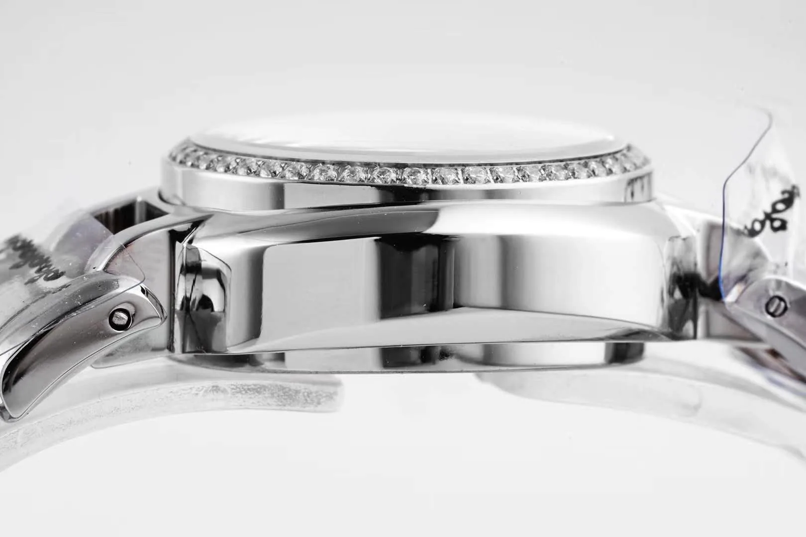 Primaluna cadran blanc index romains lunette diamants – Image 8