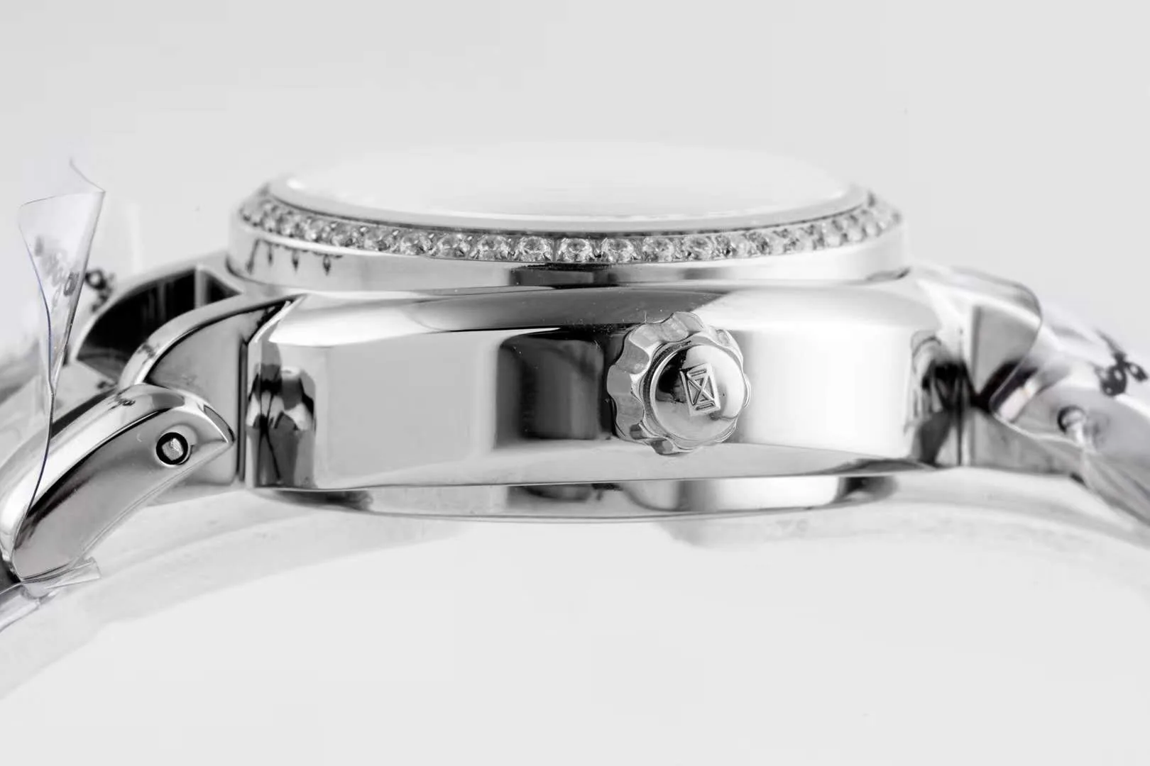 Primaluna cadran blanc index romains lunette diamants – Image 9