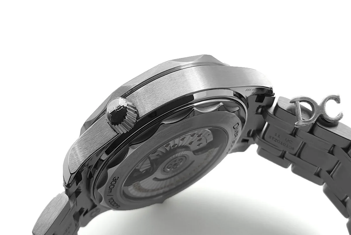 Seamaster Diver 300M Omega Co-Axial Master Chronometer 42mm cadran blanc lunette noire – Image 7
