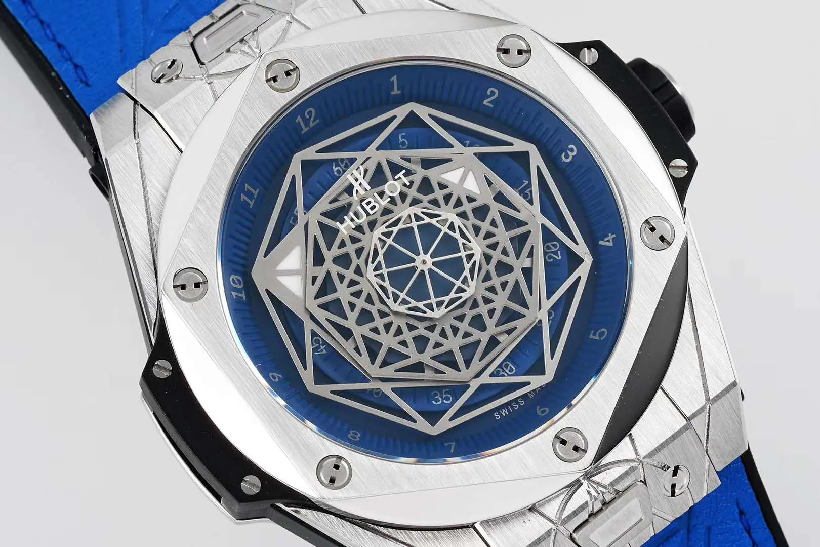 Big Bang Unico Sang Bleu in Stahl am blauen Lederarmband – Bild 2