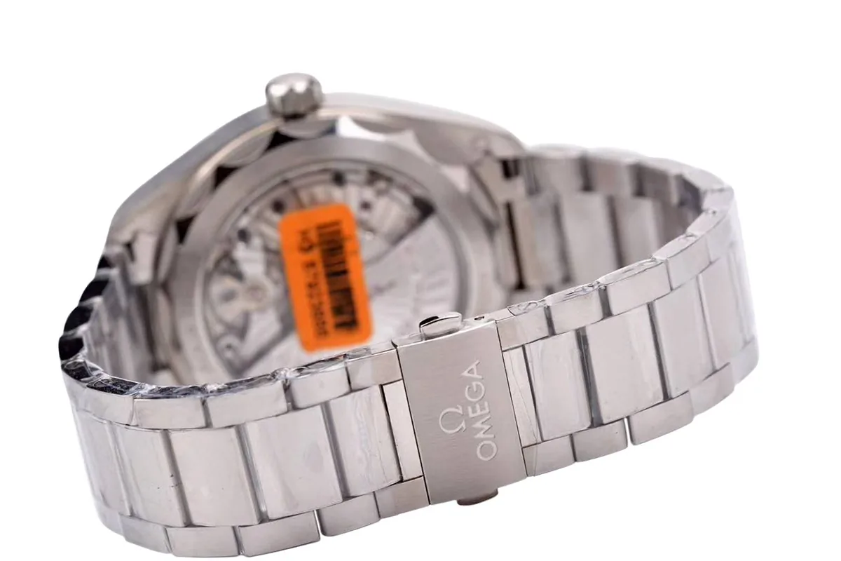 Seamaster Aqua Terra Worldtimer Master Chronometer blaues Zifferblatt am Armband – Bild 8