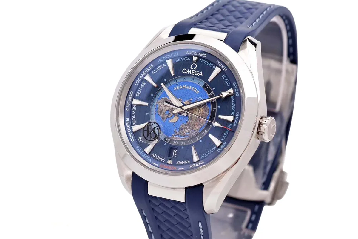 Seamaster Aqua Terra Worldtimer Master Chronometer cadran bleu sur bracelet en caoutchouc bleu – Image 2