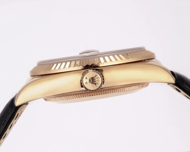 Day-Date 40 schwarzes Zifferblatt in Roségold am Lederarmband – Bild 5