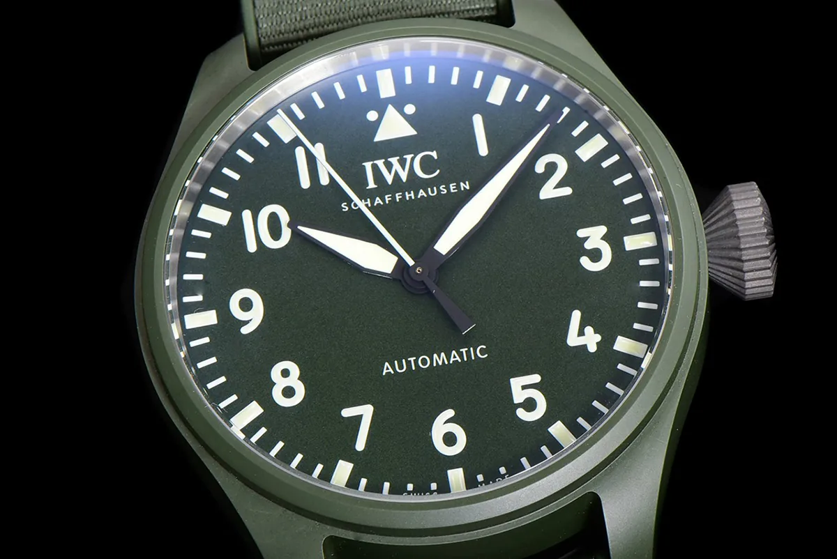Big Pilot’s Watch 43 IW329802 Top Gun Edition Woodland su cinturino mimetico - immagine 3