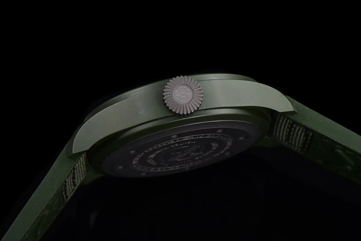 Big Pilot’s Watch 43 IW329802 Top Gun Edition Woodland on Camo Strap - Image 9