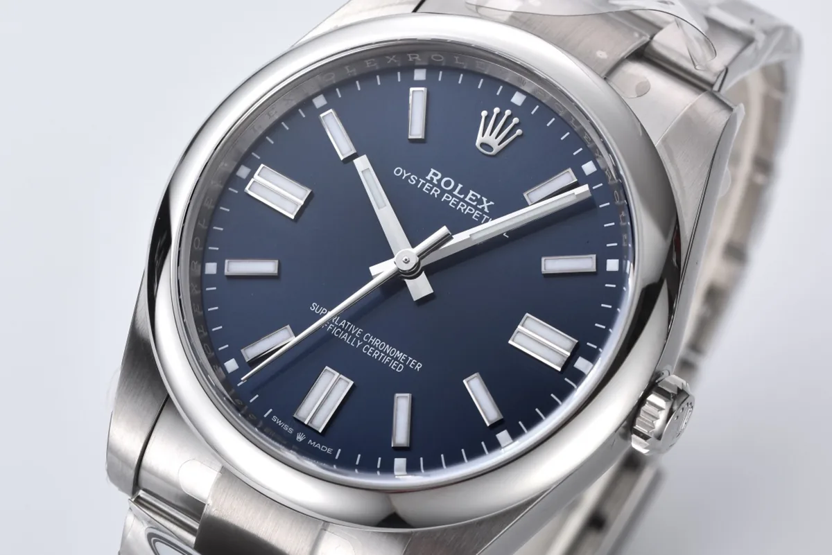 Oyster Perpetual 41mm quadrante blu brillante 124300 - immagine 3