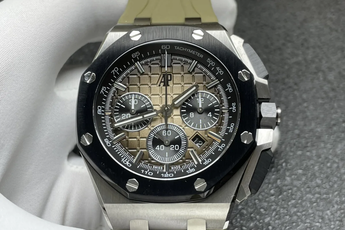 Royal Oak Offshore Novelty 43mm quadrante marrone chiaro fumé Ref. 26420SO.OO.A600CA.01 - immagine 4
