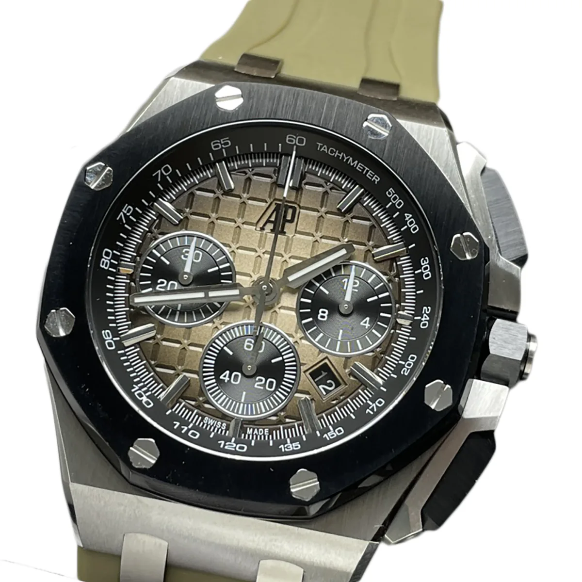 Royal Oak Offshore Novelty 43mm quadrante marrone chiaro fumé Ref. 26420SO.OO.A600CA.01 - immagine 2