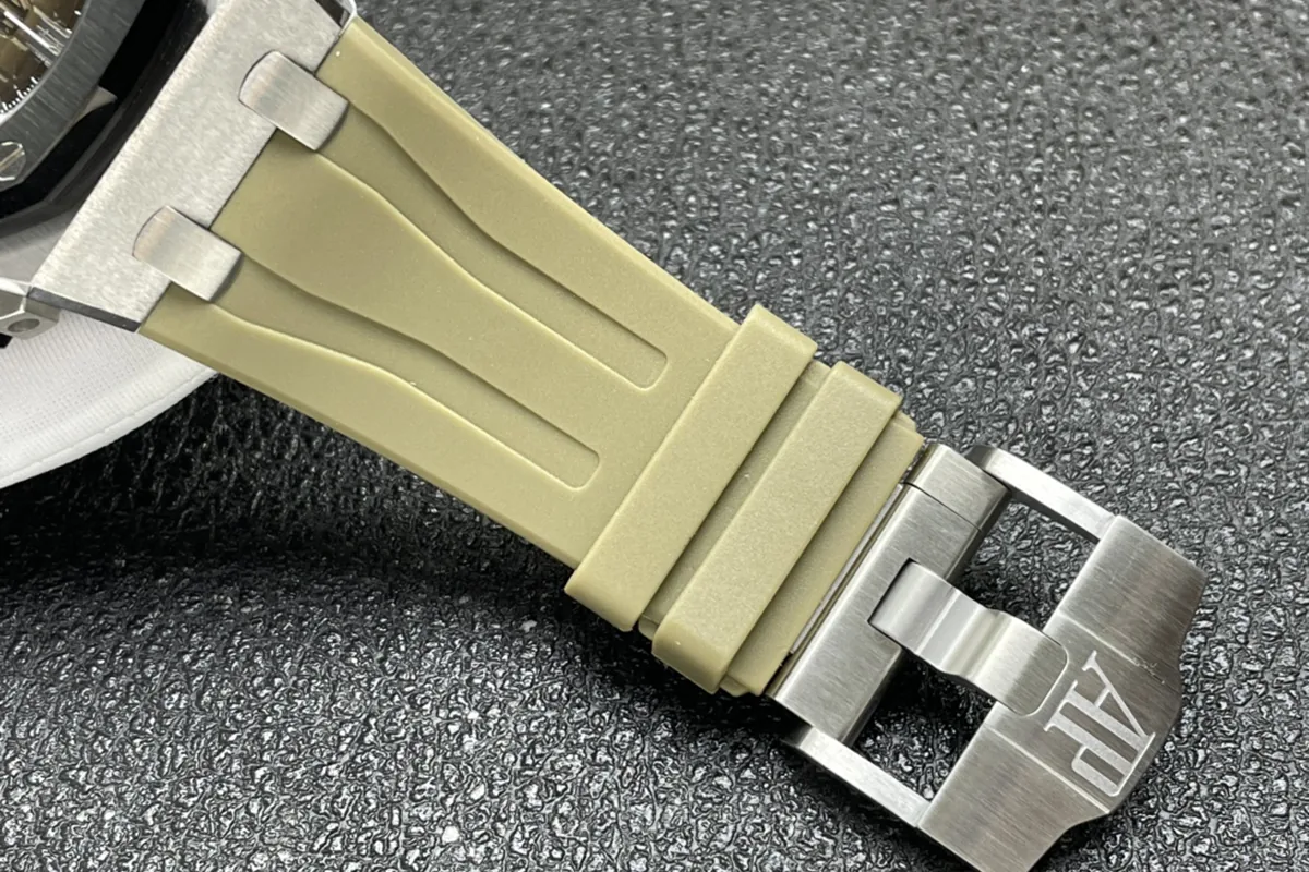 Royal Oak Offshore Novelty 43mm quadrante marrone chiaro fumé Ref. 26420SO.OO.A600CA.01 - immagine 9