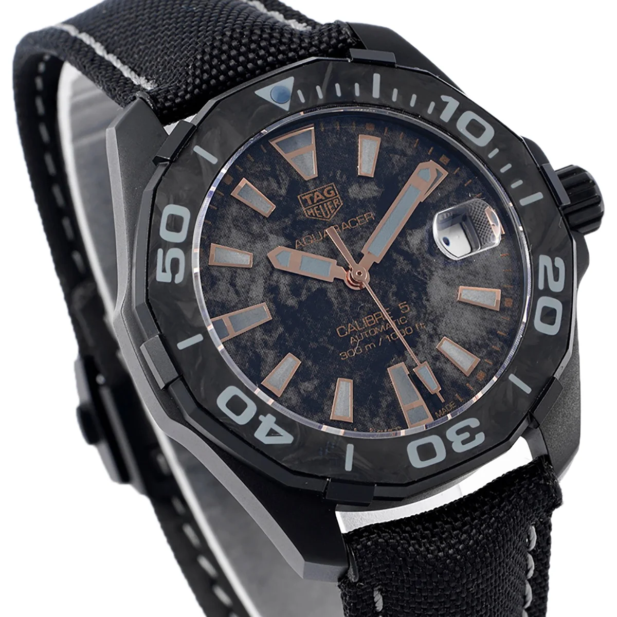 Aquaracer Calibre 5 Carbon Dial