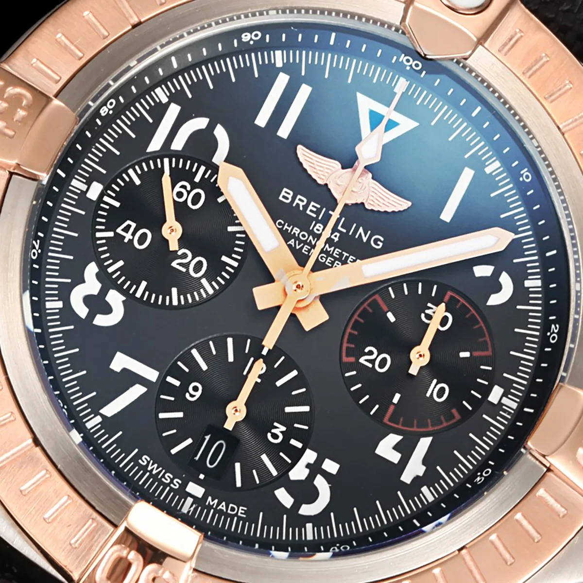 Avenger B01 Chronograph 45 Black Dial in Steel/Rose Gold