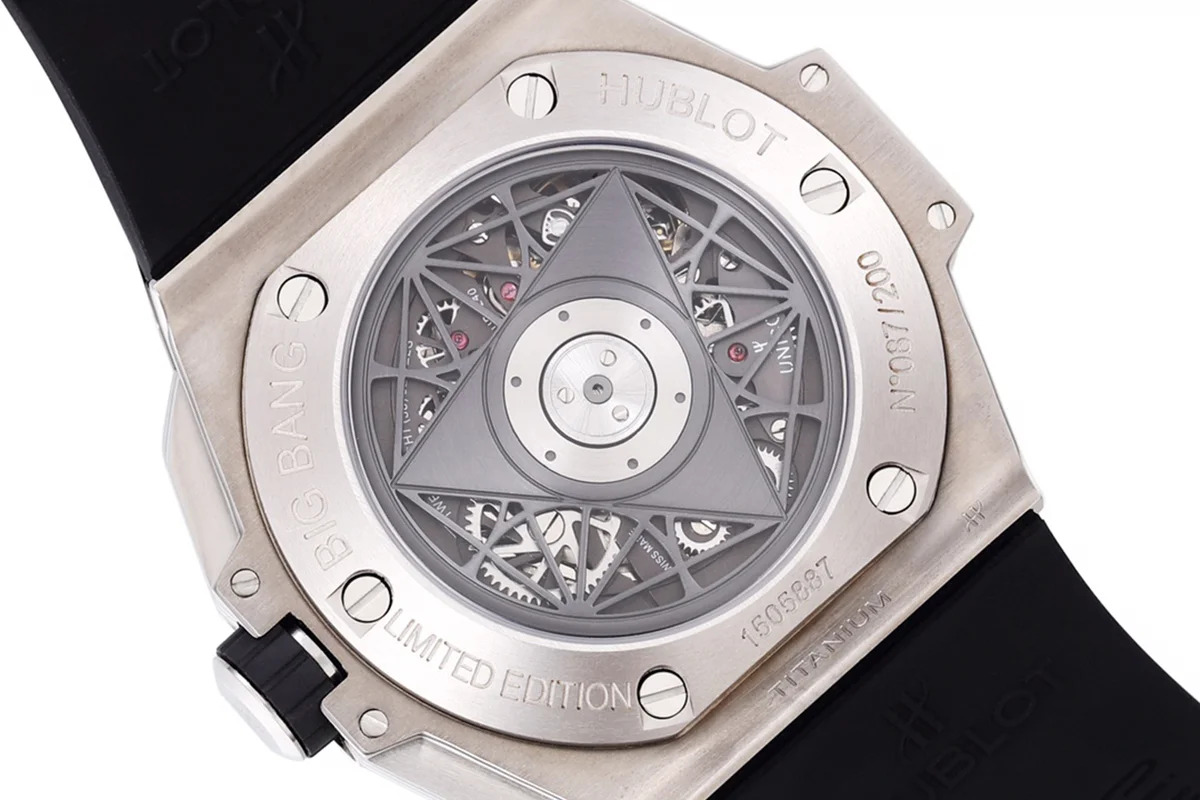 Big Bang Sang Bleu II White Dial in Titanium