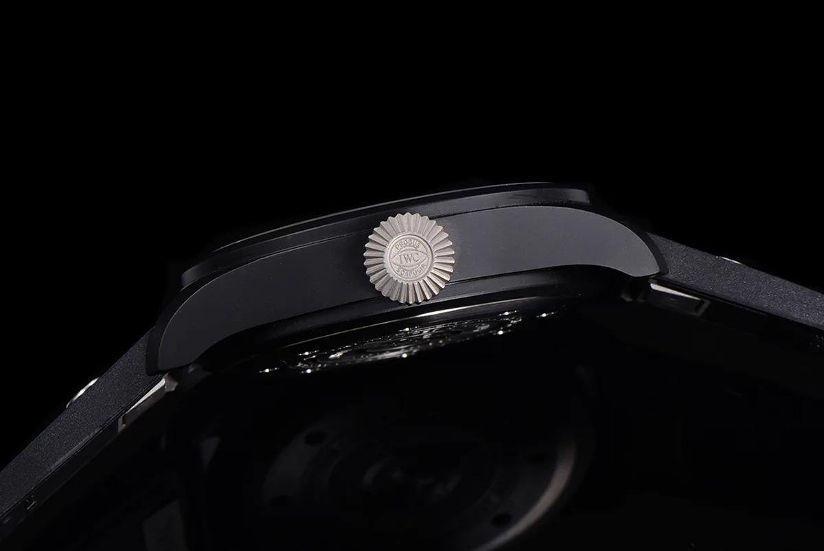 Big Pilot’s Watch Automatic Top Gun IW326906 on Black Leather Strap