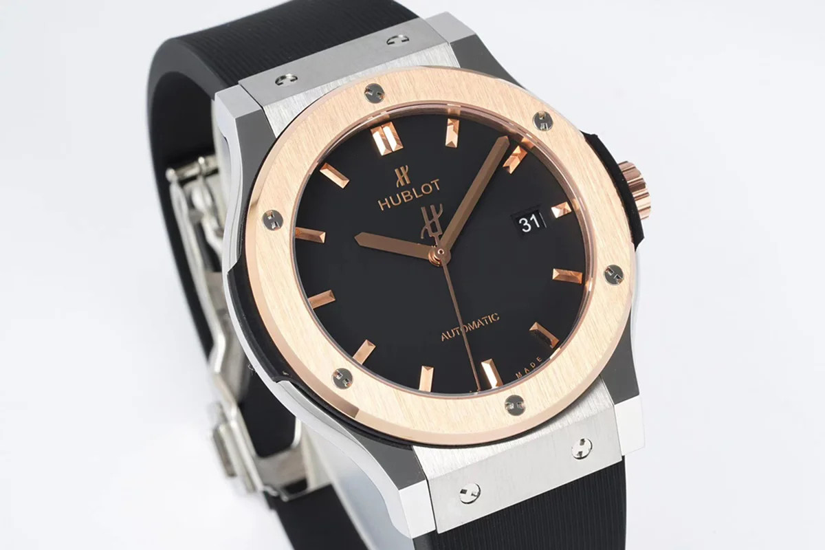 Classic Fusion Automatic 42mm Black Dial on Steel/Rose Gold on Rubber Strap