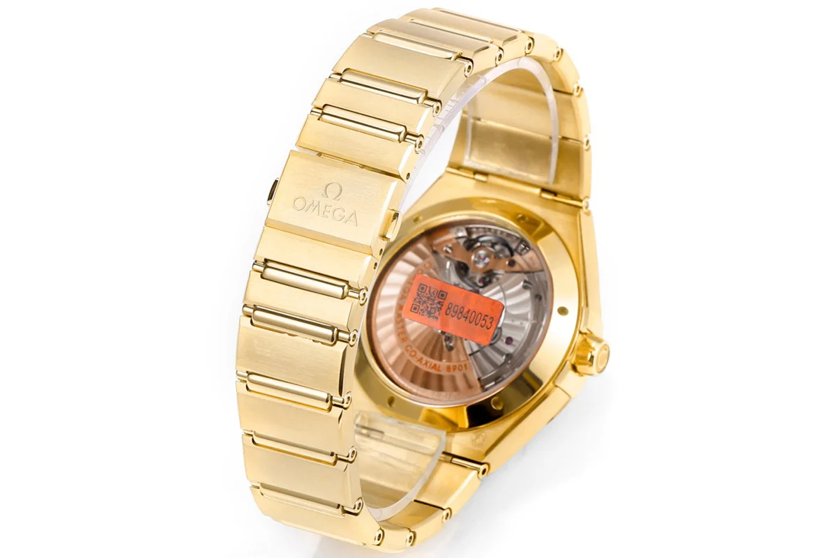 Constellation Co-Axial Master Chronometer 41mm Champagne Meteorite Dial in Yellow Gold on Bracelet