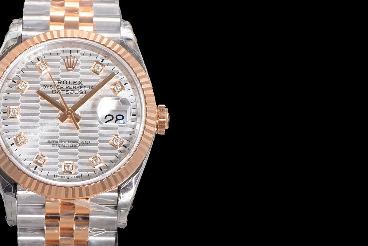 Datejust 36 126231 Silver Motif Dial with Stick Marker in Steel/Rose Gold in Jubilee