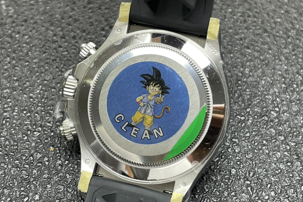 Daytona 116519 Sodalite Dial in White Gold on Rubber Strap