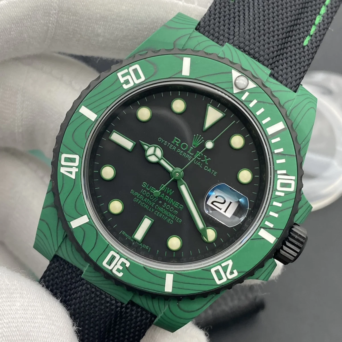 DIW Submariner Green Carbon