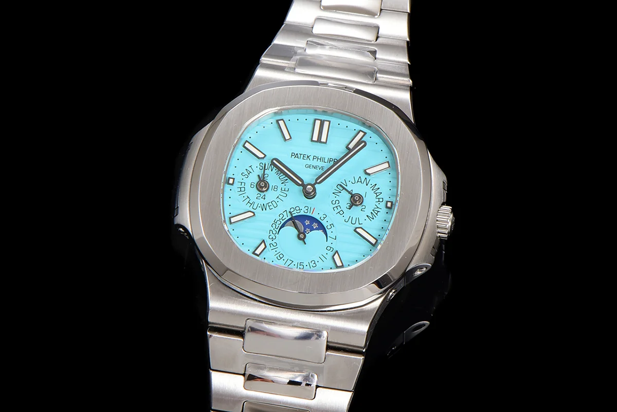 Nautilus 5740 Tiffany Blue Dial in Steel