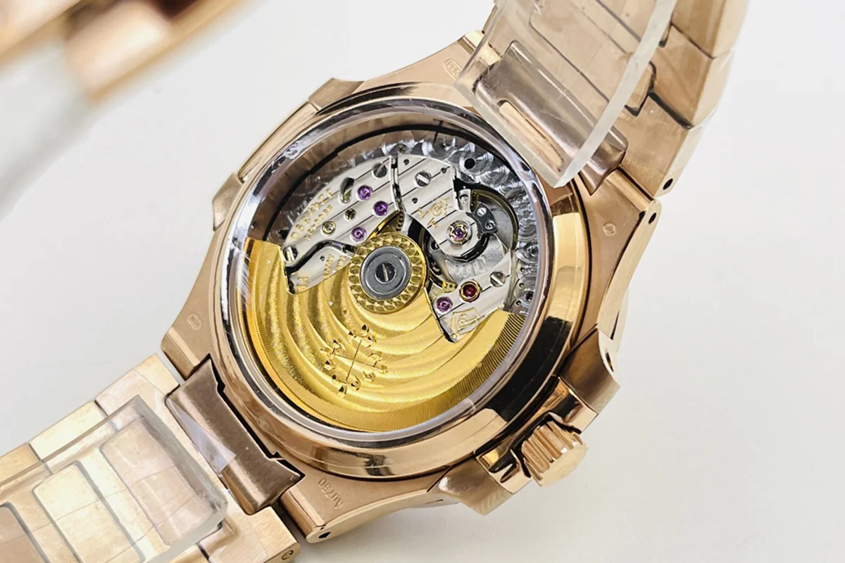 Nautilus 7118 White Dial with Diamond Markers