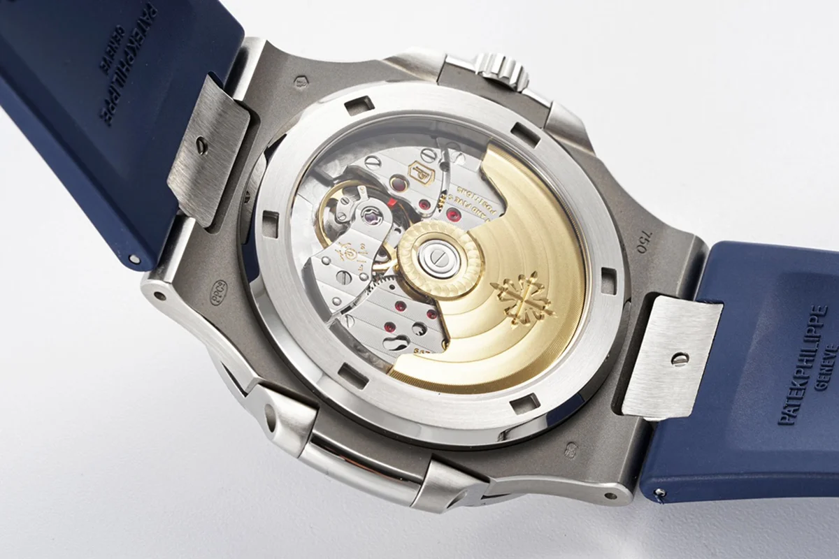 Nautilus Jumbo 5711/1A Blue Dial on Rubber Strap