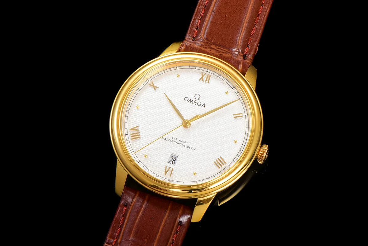 Omega De Ville Prestige Co‑Axial Master Chronometer 40mm White Dial in Yellow Gold