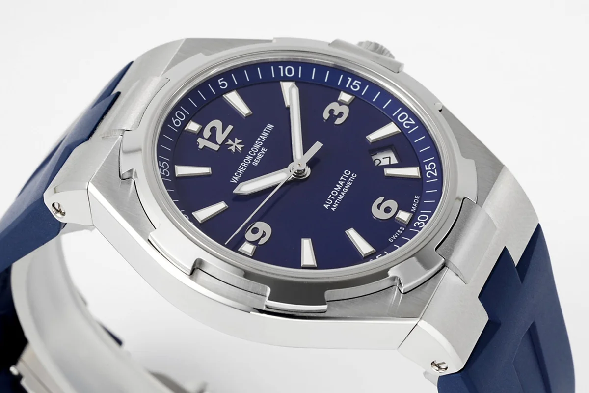 Overseas Automatic 47040 Blue Dial in Steel on Rubber Strap