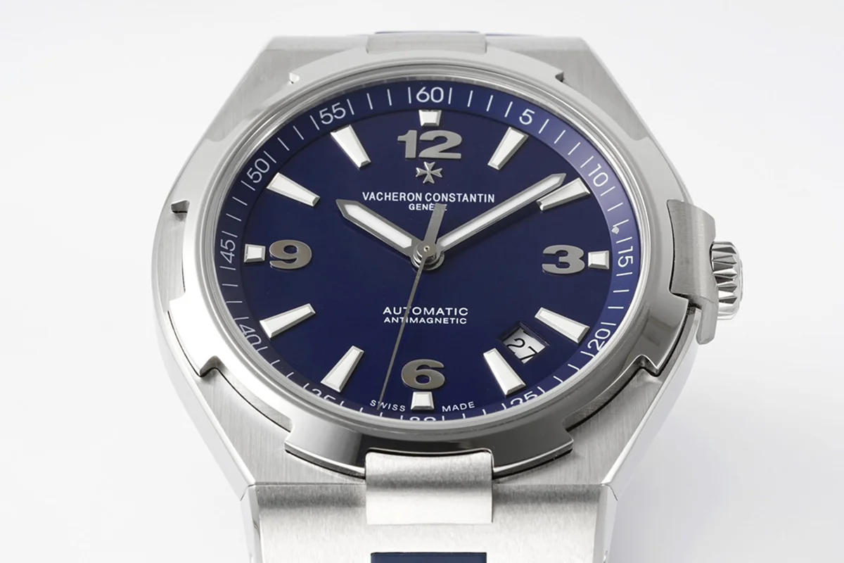 Overseas Automatic 47040 Blue Dial in Steel on Rubber Strap