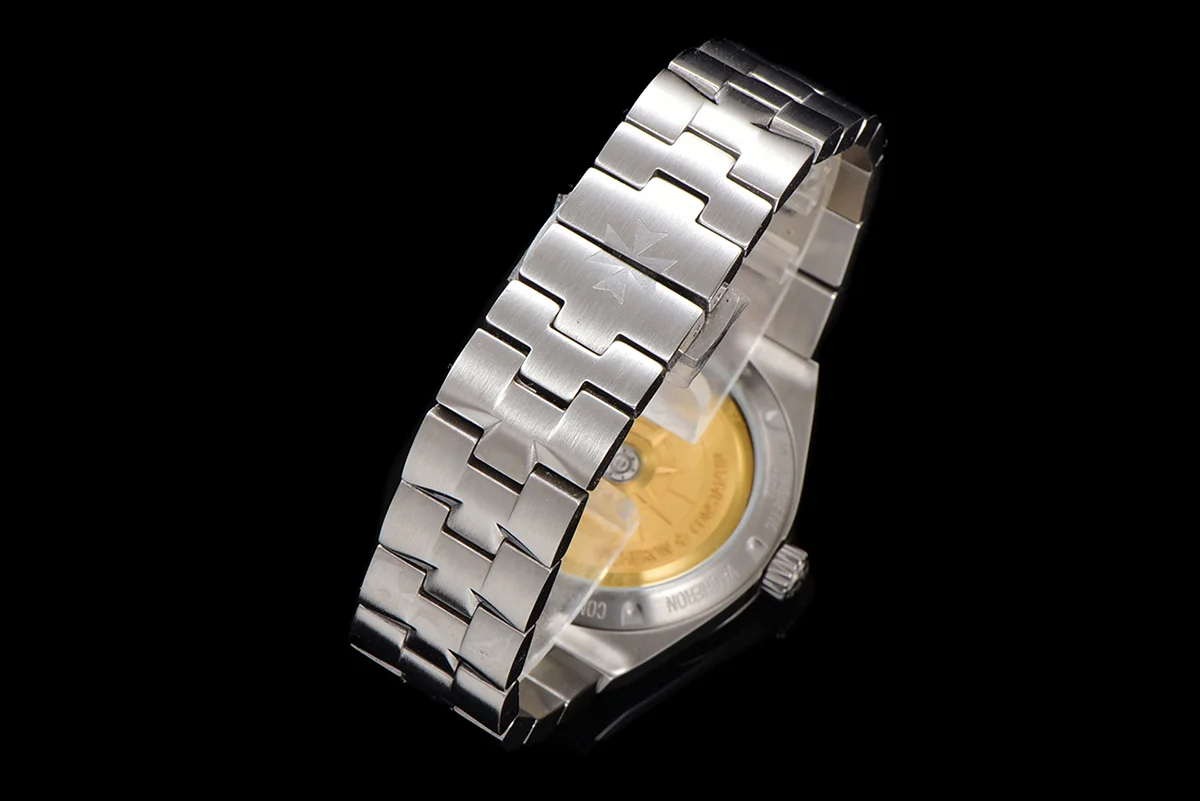 Overseas Black Dial Ref. 4205 35mm in Steel