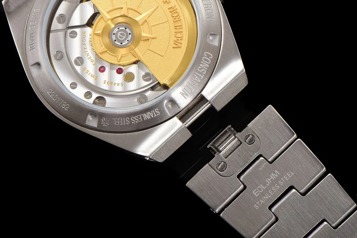 Overseas Blue Dial Ref. 4205 35mm in Steel