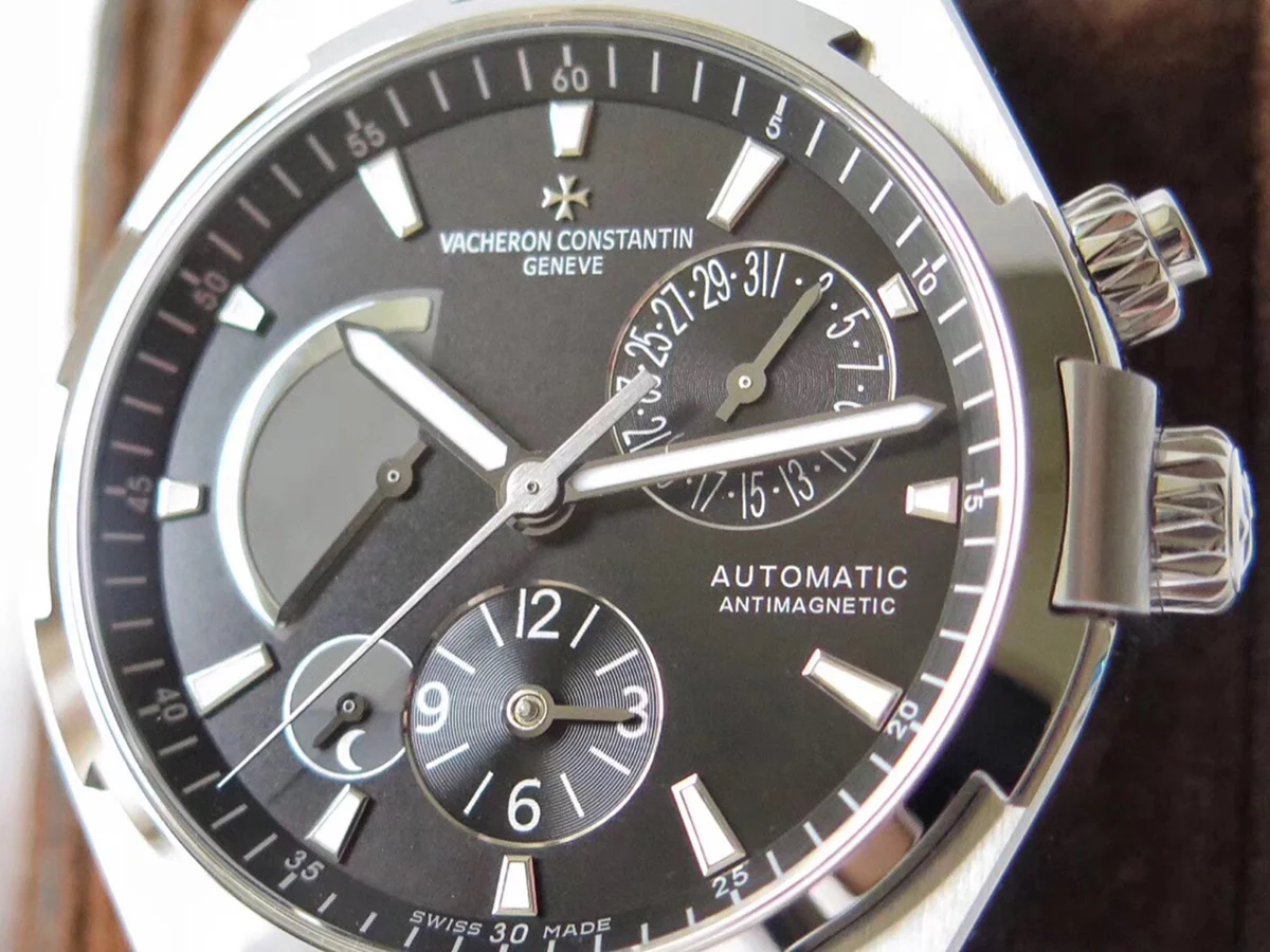 Overseas Dual Time Black Dial in Steel on Rubber Strap