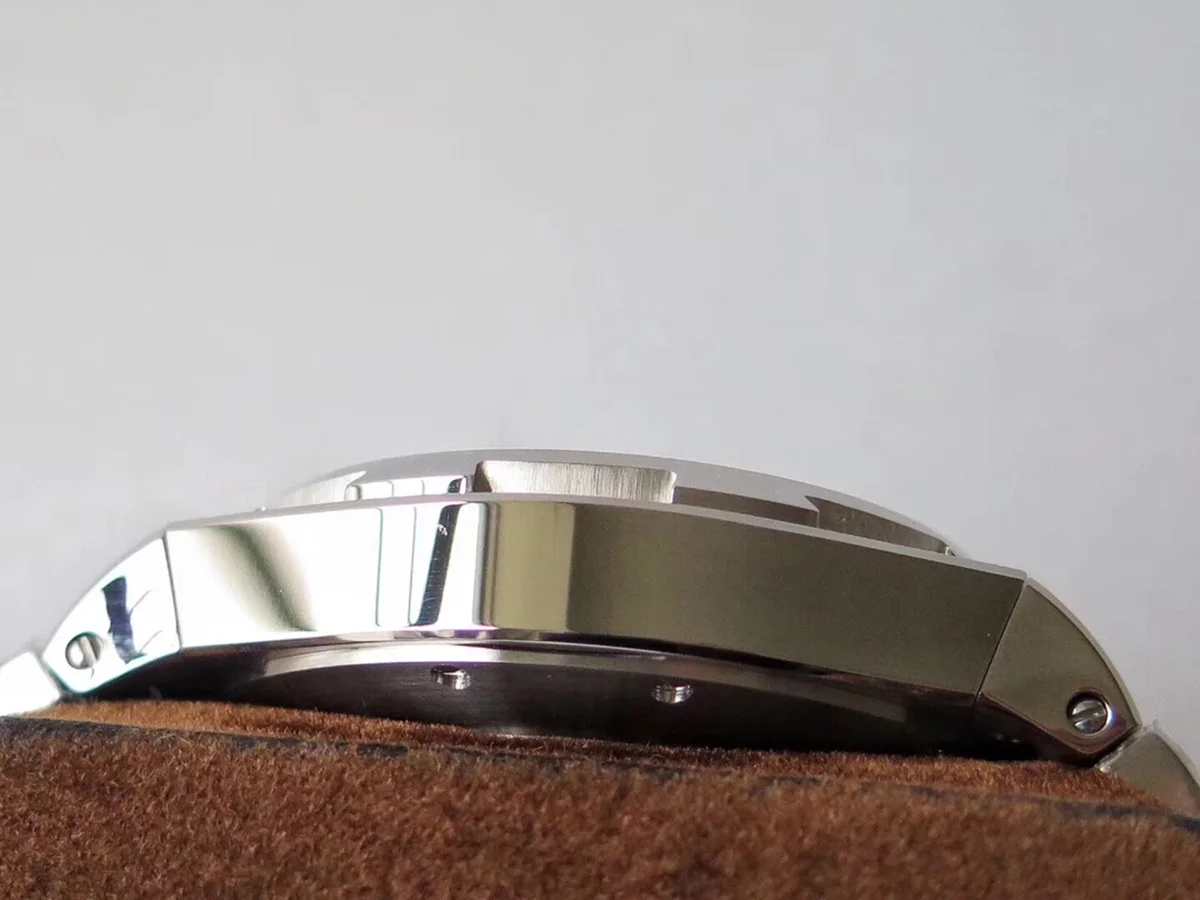 Overseas Dual Time White Dial in Steel