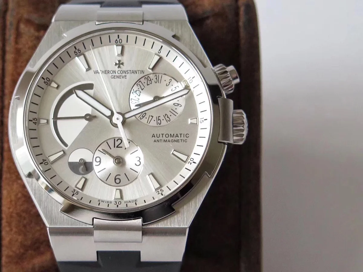 Overseas Dual Time White Dial in Steel on Rubber Strap