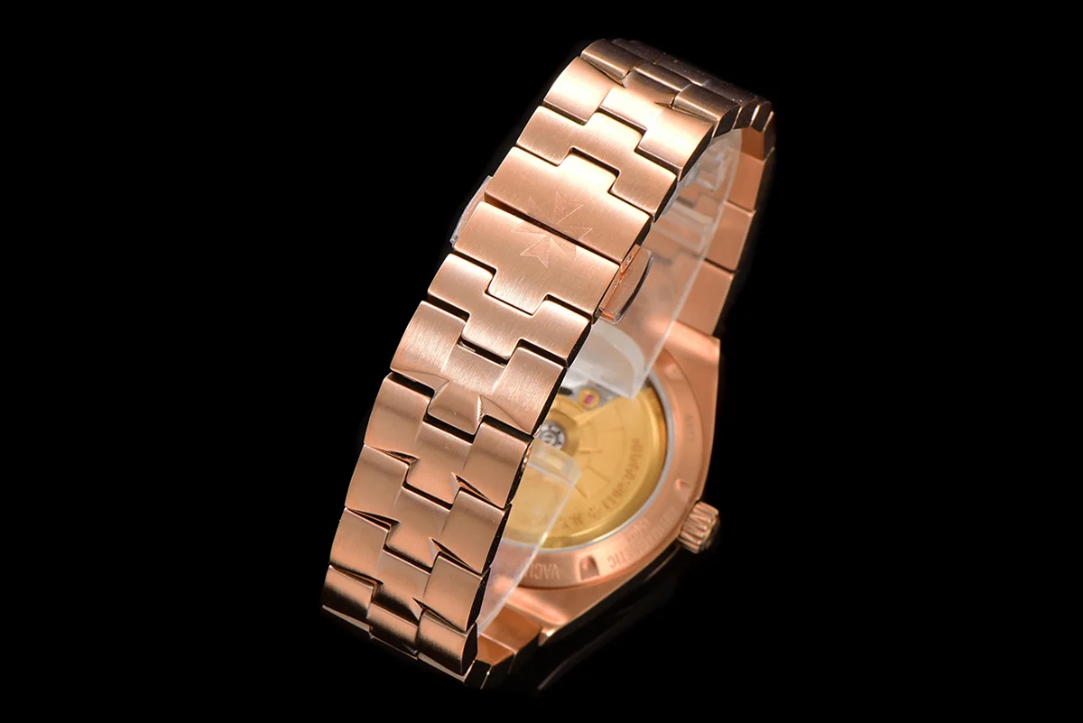 Overseas White Dial Ref. 4205 35mm in Rose Gold