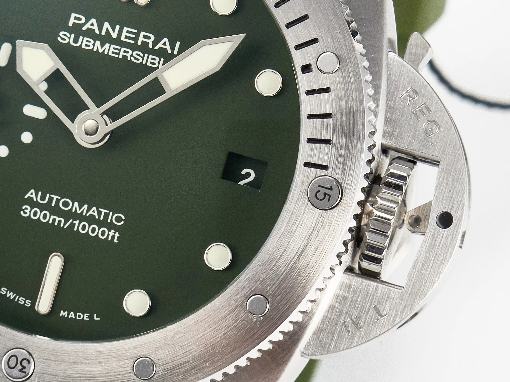 PAM1055 Luminor Submersible 42mm Verde Militare VSF 1:1 Best Edition on Green Rubber Strap P.900 Clone
